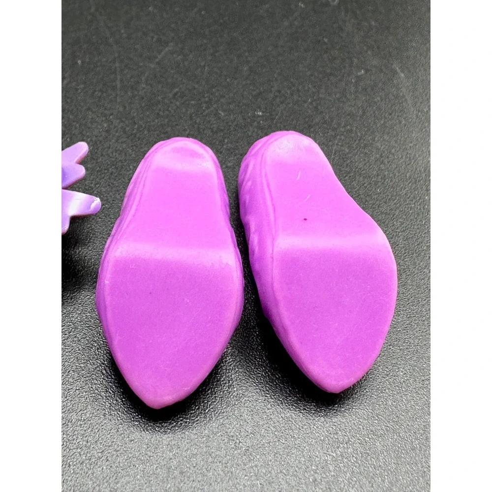 Rapunzel doll Disney replacement shoes and hair clip fashion doll size